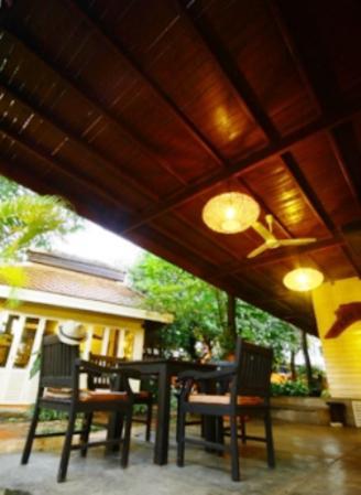 Smile House Guesthouse Chiang Mai Exteriör bild
