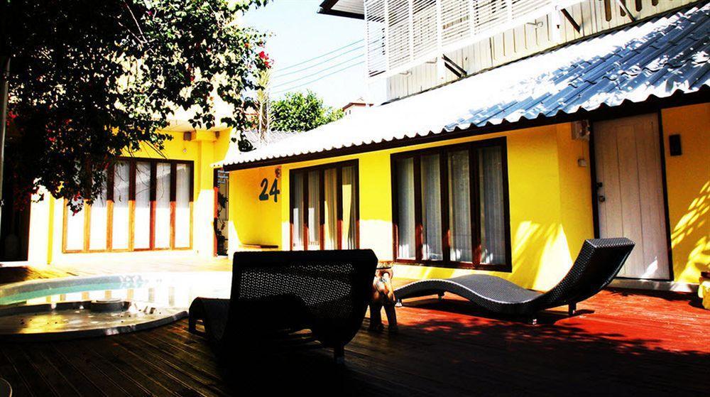 Smile House Guesthouse Chiang Mai Exteriör bild