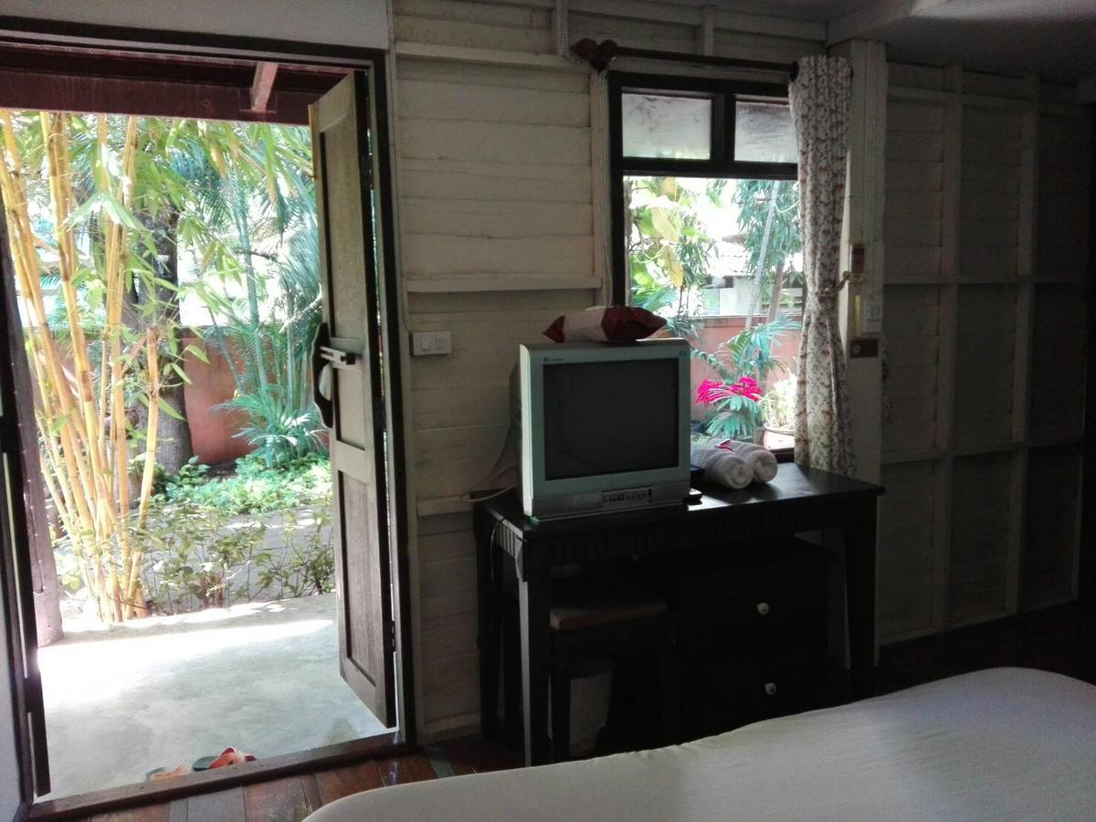 Smile House Guesthouse Chiang Mai Exteriör bild